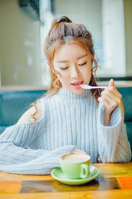 少女的第一的视频